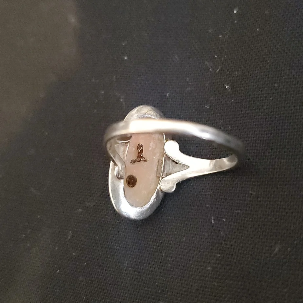VINTAGE CAMEO 14K RING WITH DIAMOND - Picture 4 of 7